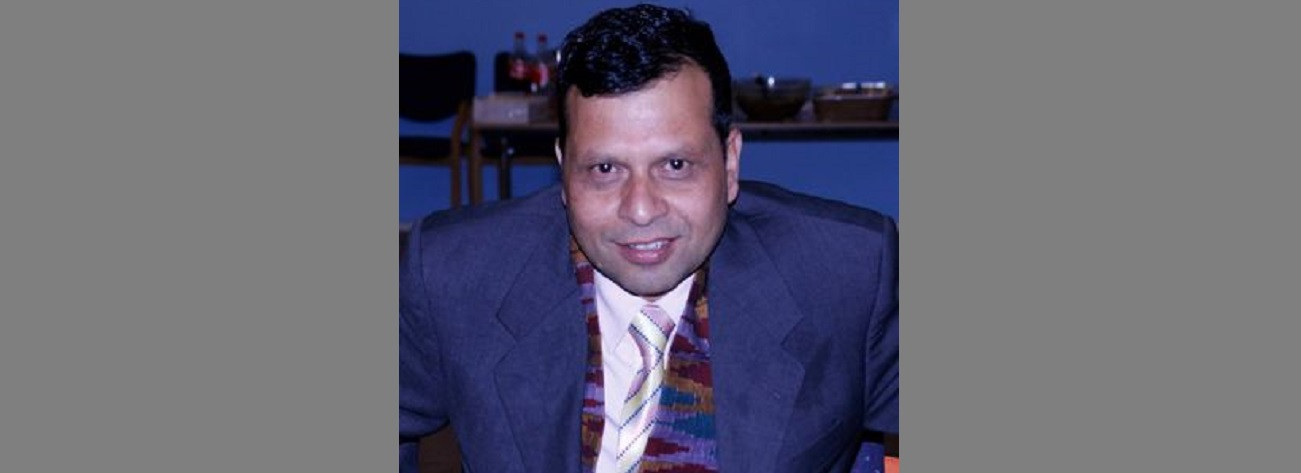 शशि ढकाल