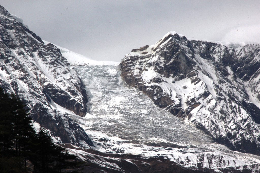 आजका तस्बिर पुस ३