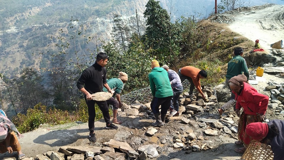 आजका तस्बिरहरूः फागुन २०