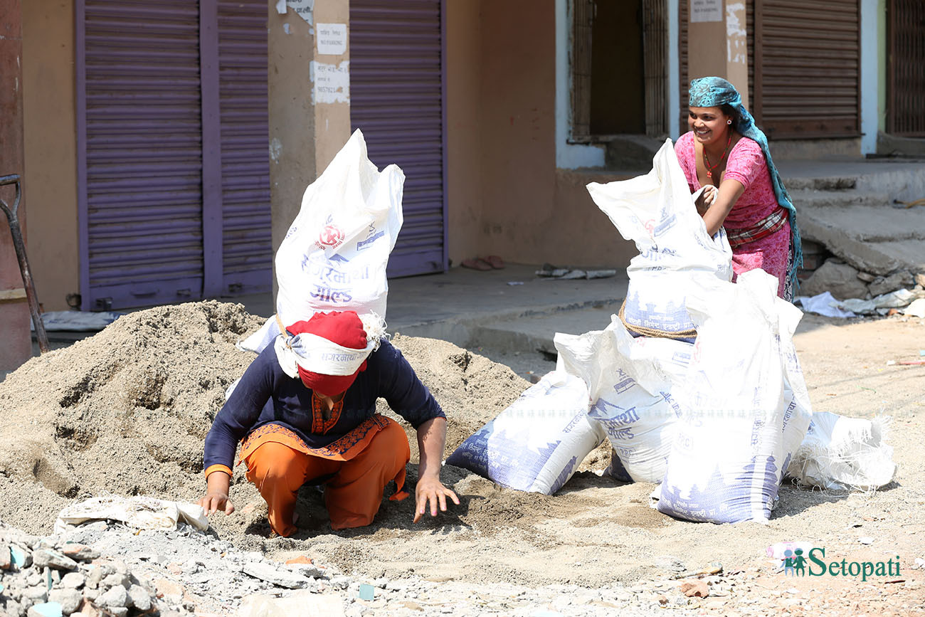 आजका तस्बिरहरू- फागु २४