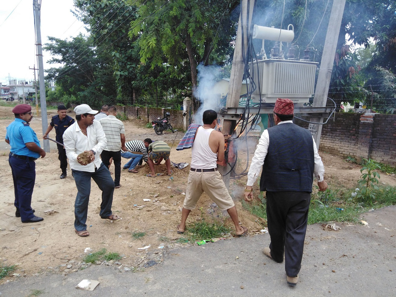 आझका तस्बिरहरू साउन २९