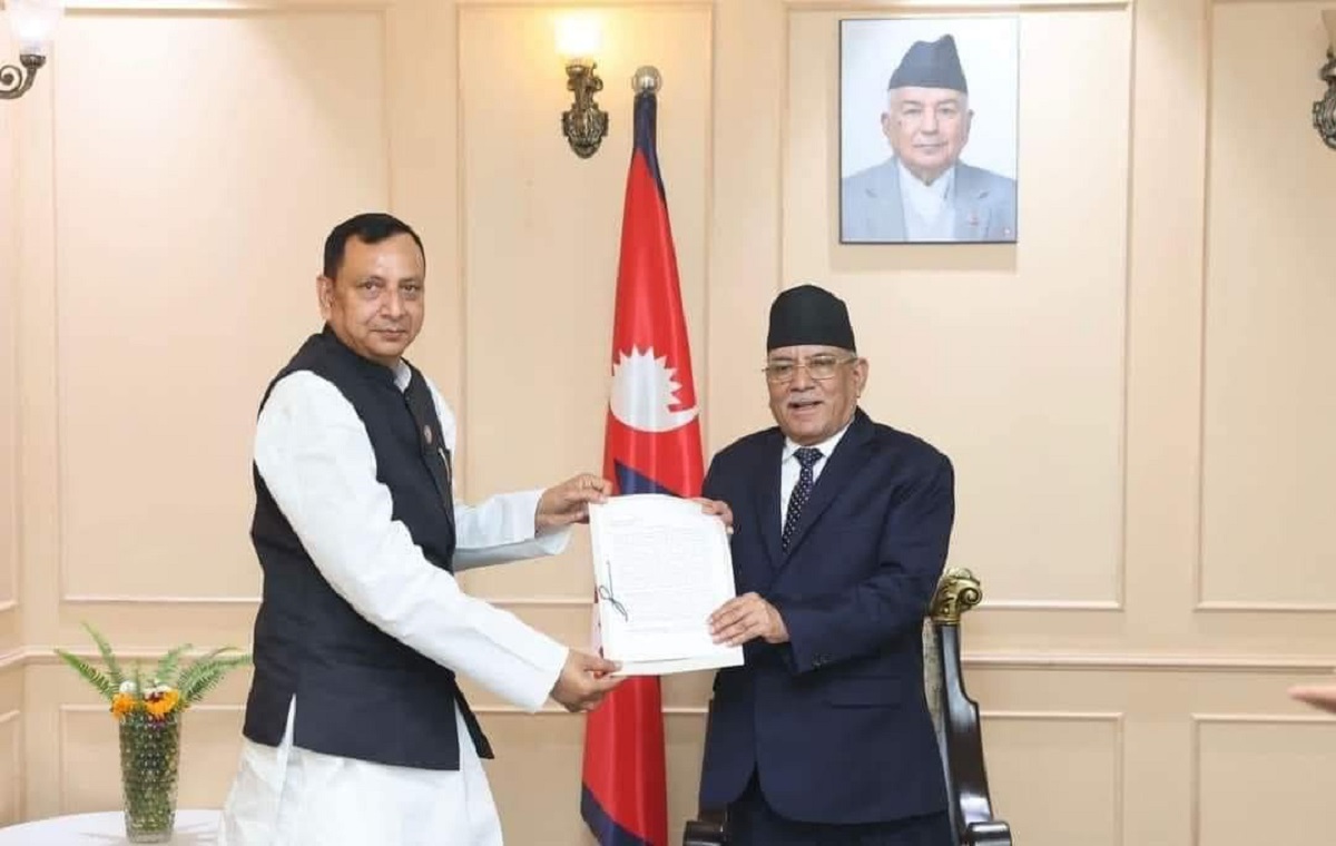 गत कात्तिकमा अधिकार माग गर्दै प्रधानमन्त्रीलाई ध्यानाकर्षण गराउँदै मधेसका मुख्यमन्त्री सरोज यादव। फाइल तस्बिर।