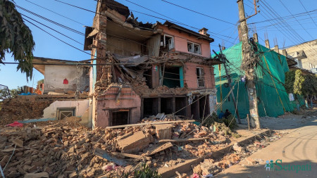 औलो लाग्ने ठाउँमा बस्ती बस्यो, बाटो बन्यो– अहिले त्यही बाटोले खाँदैछ बस्ती