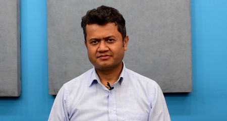 इसराइल हुँदै क्यानडा पुगे, बने 'फाइनान्सियल प्लानर'