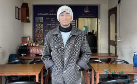 'द टेस्ट अफ लियाना' मा सञ्चालक प्रकाशसिंह रावत। तस्बिरः आर्या श्रेष्ठ/सेतोपाटी