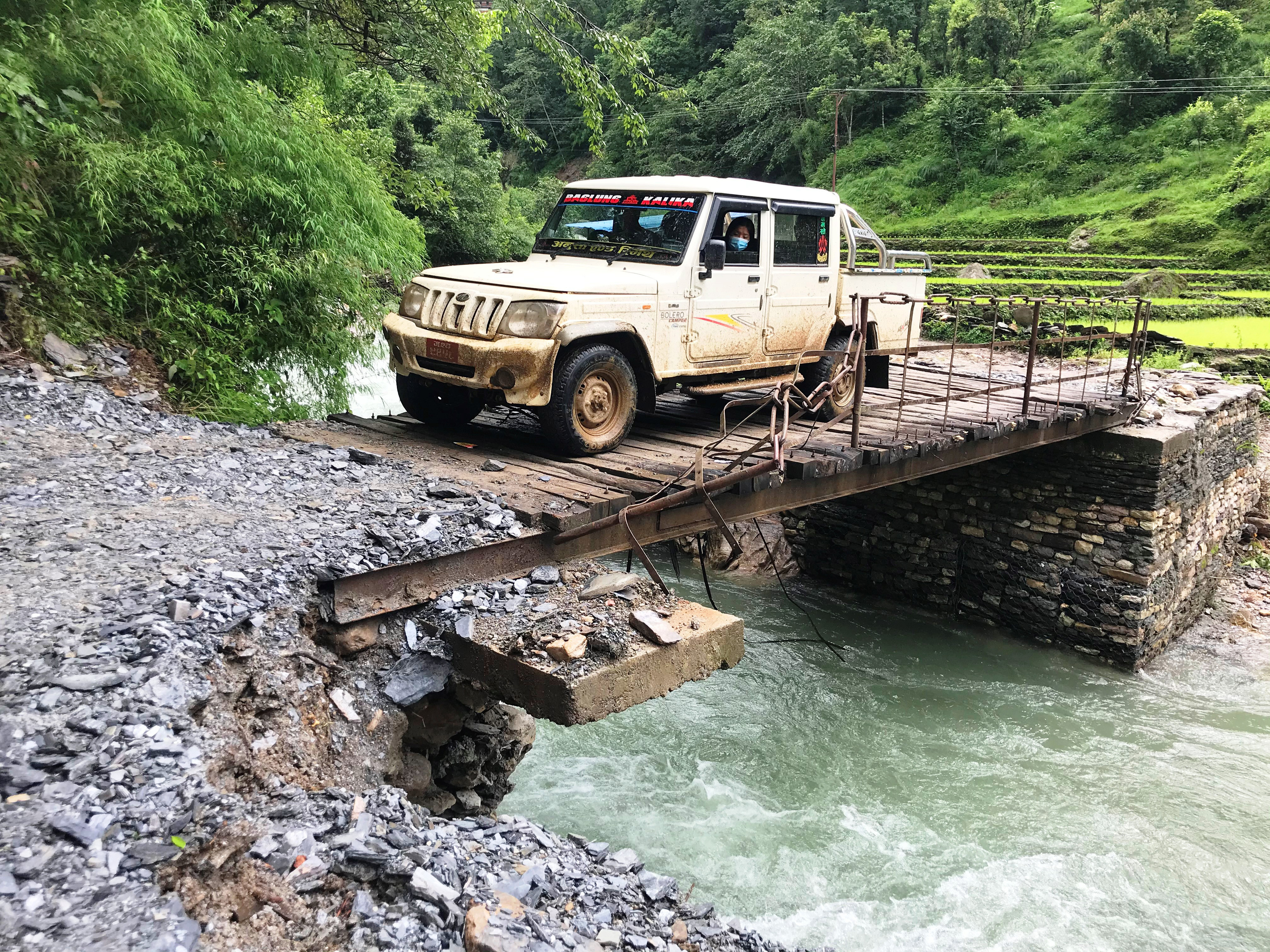 आजका तस्बिर असार १३