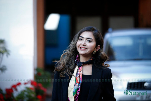 अभिनेत्री बन्न बेलायत छाडेकी प्रियना उर्फ 'मुन्नी'