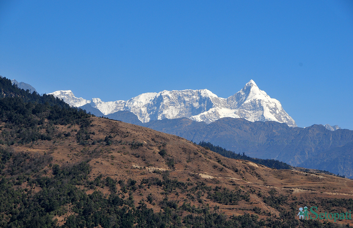 आजका तस्बिरहरू-फागुन २५