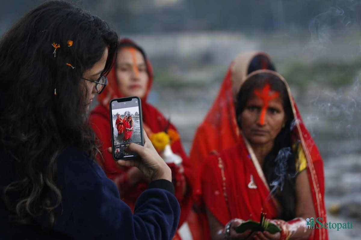 आजका तस्बिरहरू-कात्तिक १४