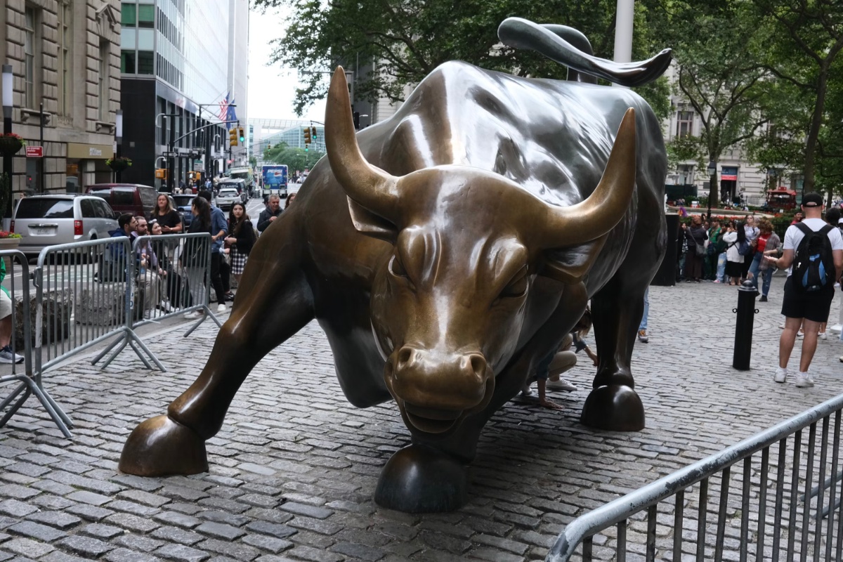 Charging-Bull_1-1729613443.jpg