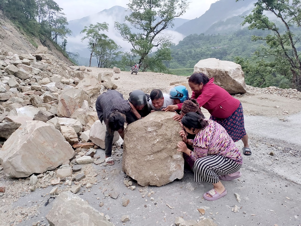 आजका तस्बिर- असार ६