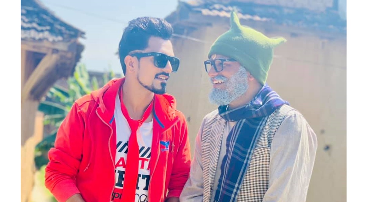 पात्रको गेटअपमा कुमार कट्टेल (जिग्री) र अर्जुन घिमिरे (पाँडे) -फाइल तस्बिर