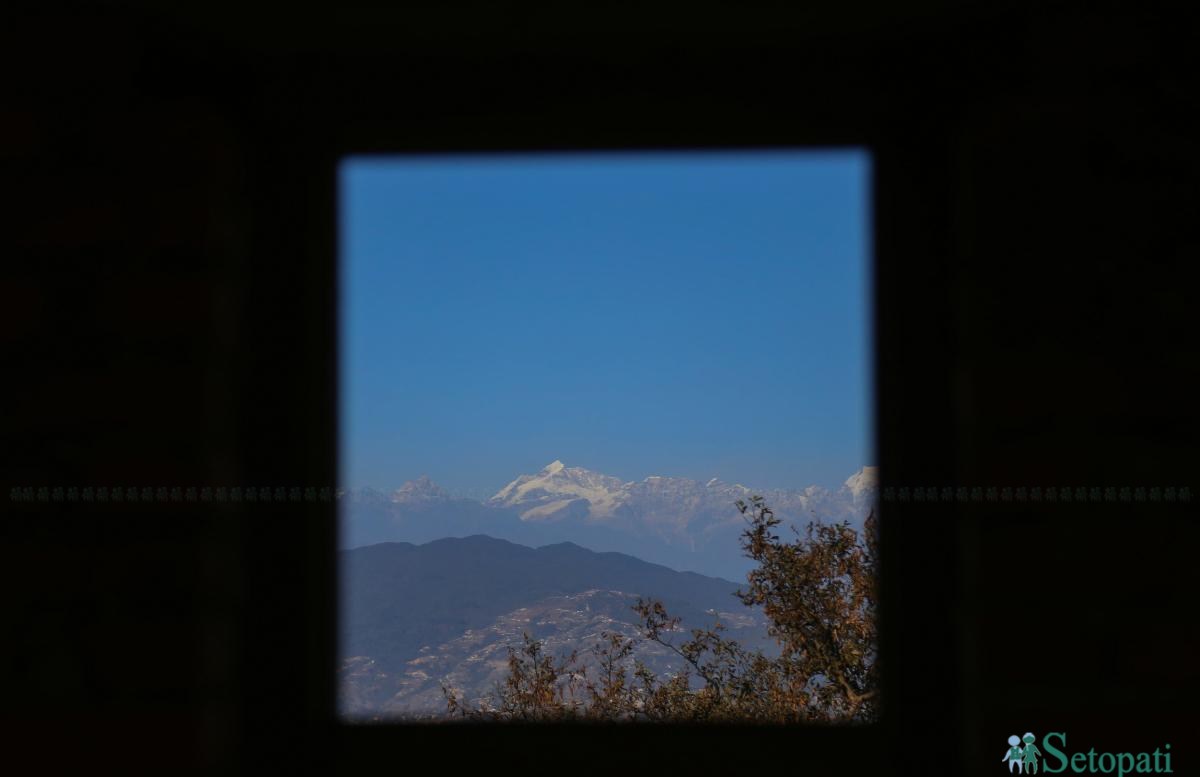 Mountain-seen-from-ktm-valley_Nepal-photo-library4-ink-1737708322.jpeg