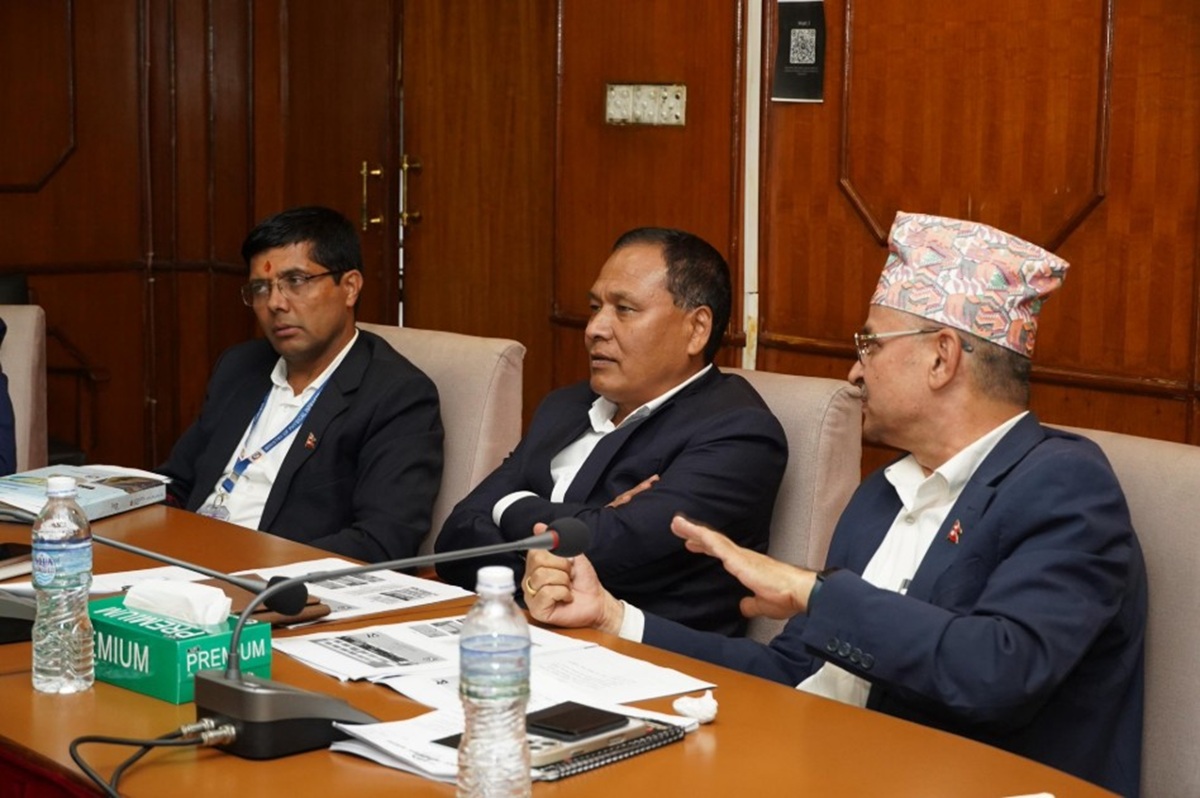 संसद भवन निर्माण पुसभित्रै सक्न मन्त्री घिसिङको निर्देशन