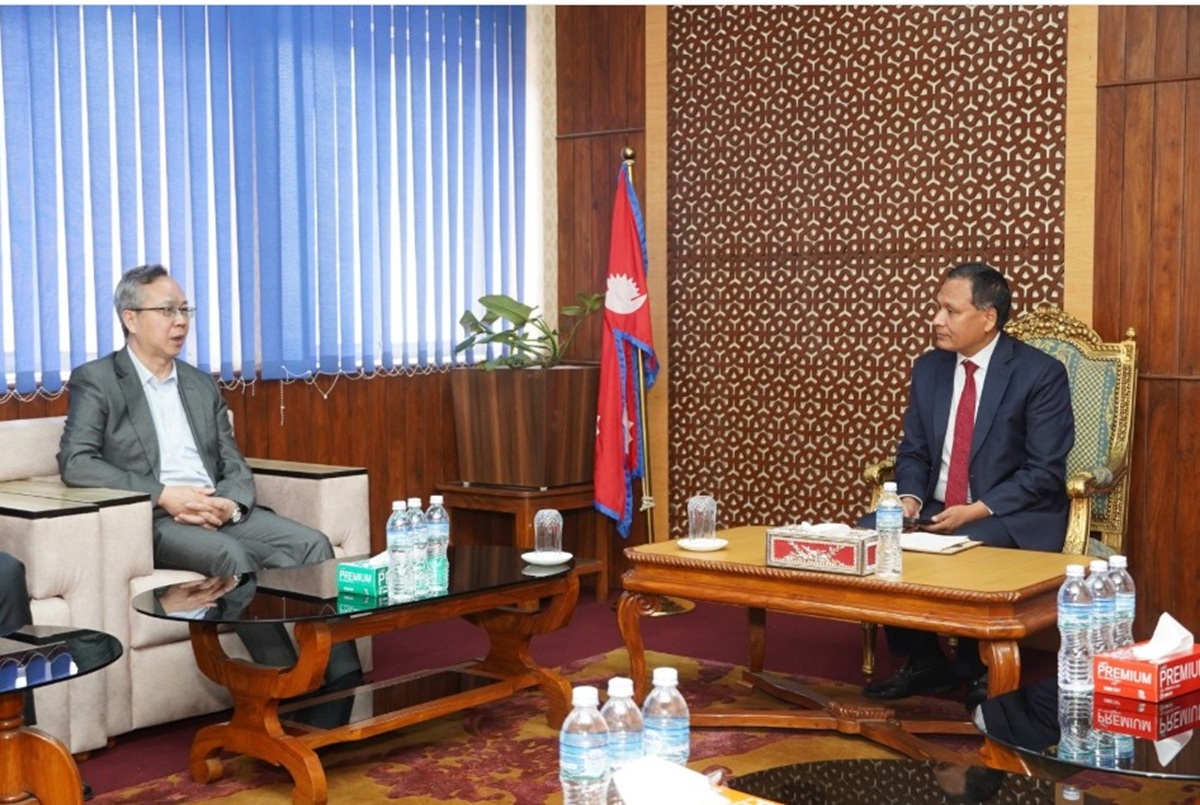 चिनियाँ राजदूतसँगको भेटमा ऊर्जामन्त्री घिसिङले मागे चीन जोड्ने सडकका लागि प्राविधिक सहयोग