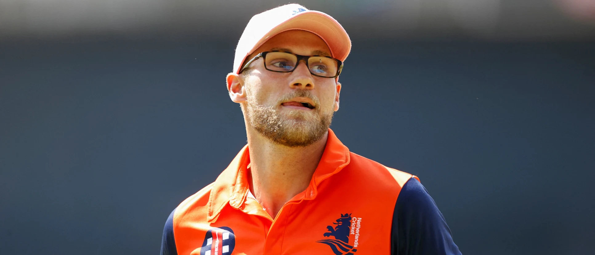 नेदरल्यान्ड्सका तीव्र गतिका बलरलाई आइसिसीले गर्‍यो तीन महिनाका लागि प्रतिबन्ध