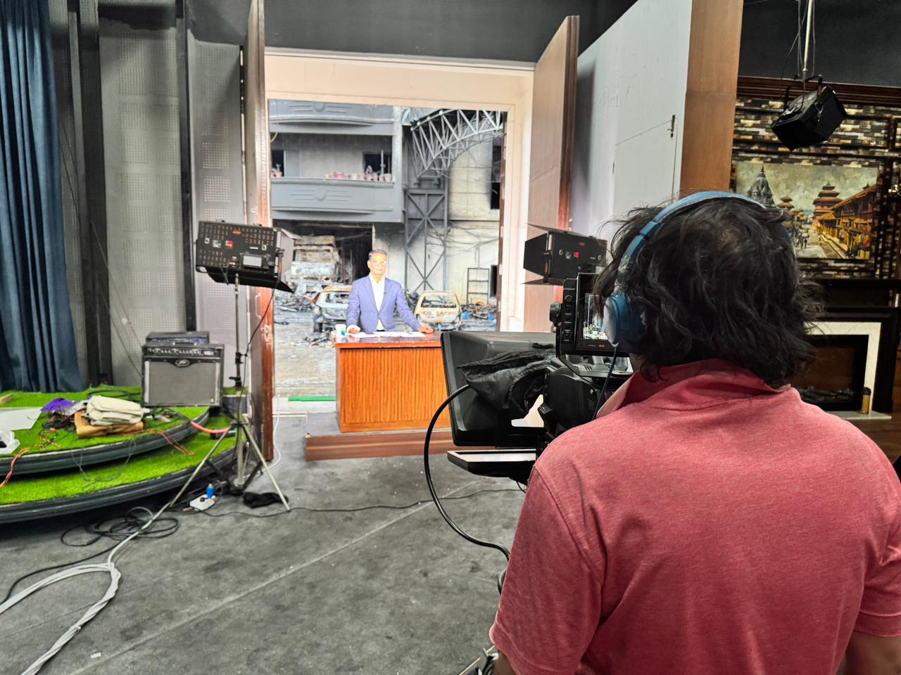 क्षतिग्रस्त भवनबाटै कान्तिपुर टेलिभिजनले सुरू गर्‍यो प्रसारण (तस्बिरहरू)