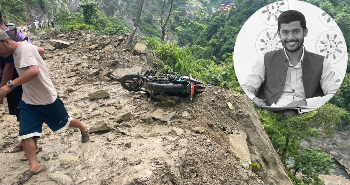 जनकले चलाएको मोटरसाइकल।जनकलाई भने पहिरोसहित झरेको ढुंगाले उछिट्ट्याउँदै सडकदेखि ३५ मिटर तल तिनाउ खोलाको पहरोमा पुर्‍याएको थियो।