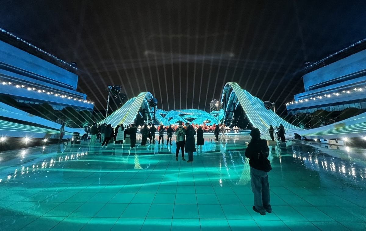 यिवुमा वसन्त महोत्सव गाला आयोजना भएको भव्य स्टुडियो