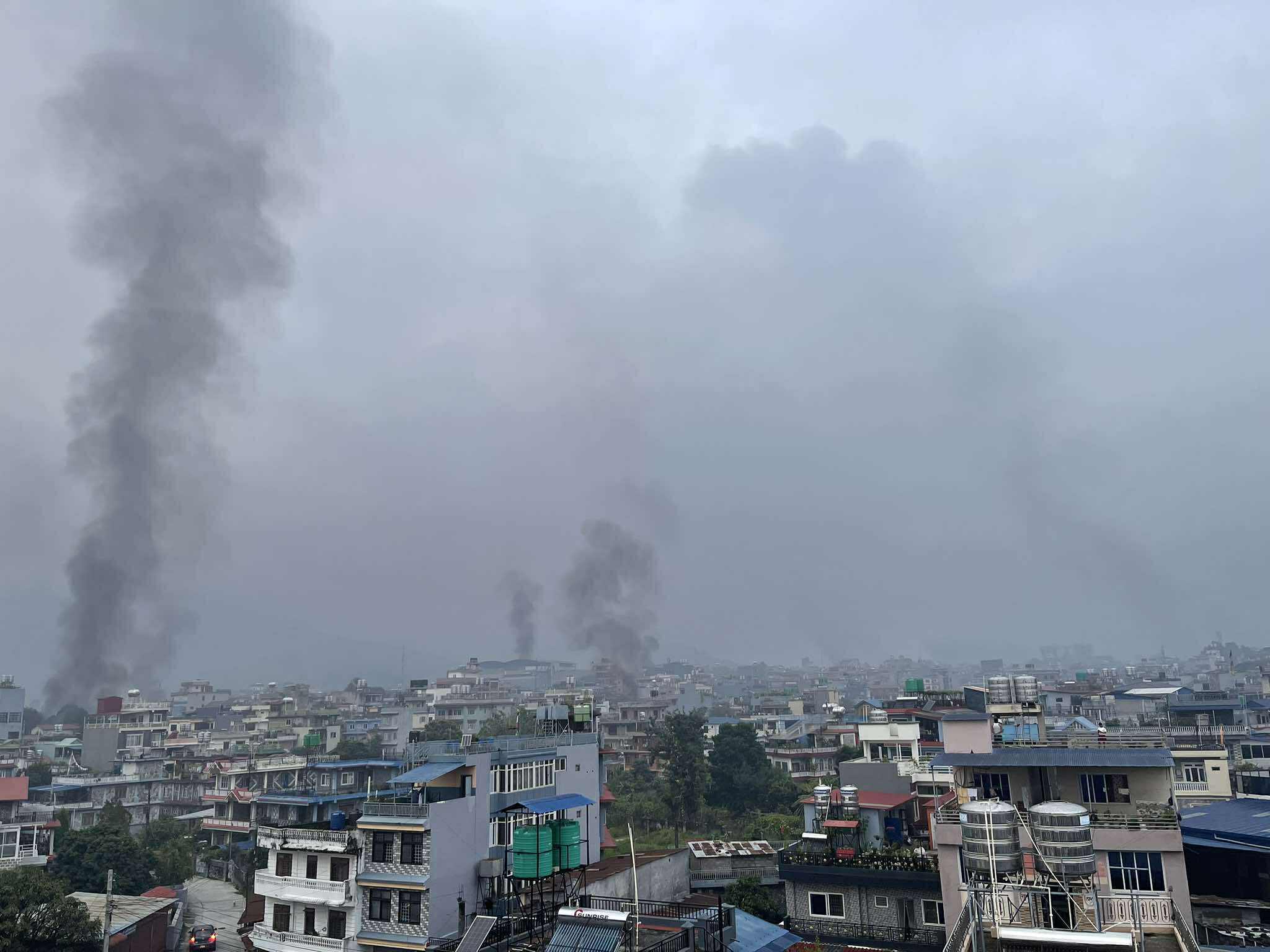 पोखराका सबैजसो सरकारी कार्यालय जले, धुँवाले भरियो आकाश (तस्बिरहरू)