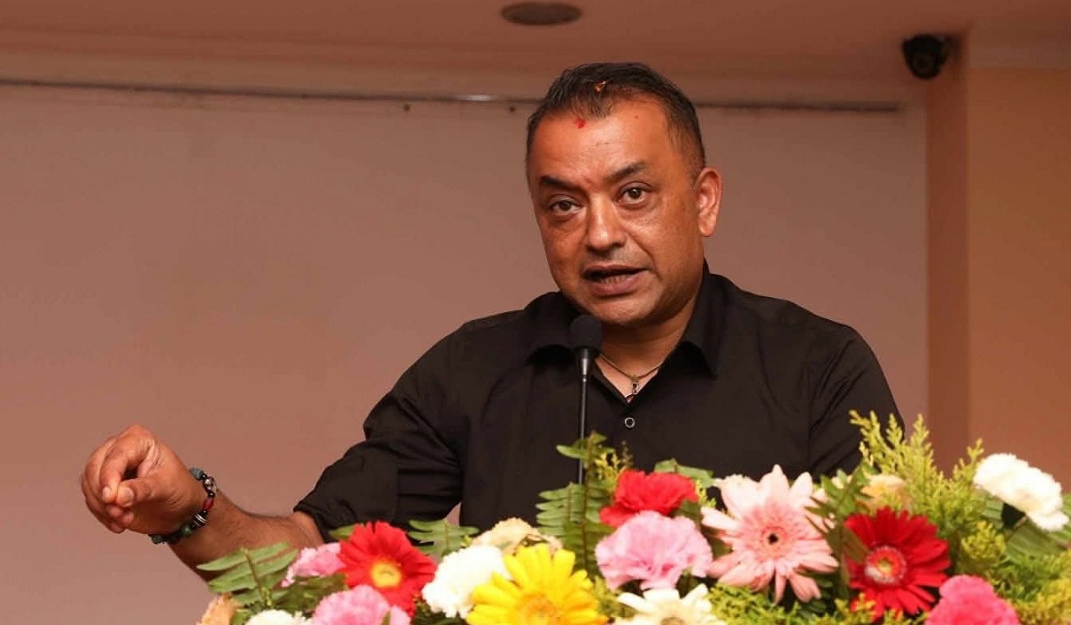 सामाजिक सञ्जाल बन्द गर्ने सरकारको निर्णय गलत छ, पुनर्विचार गरिनुपर्छ: गगन थापा