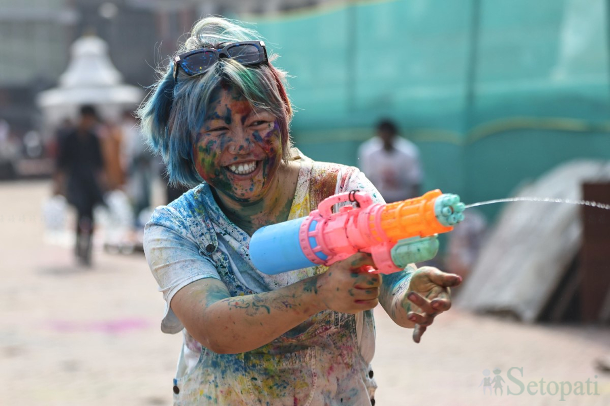 holi-bideshi-(7)-1741848609.jpg