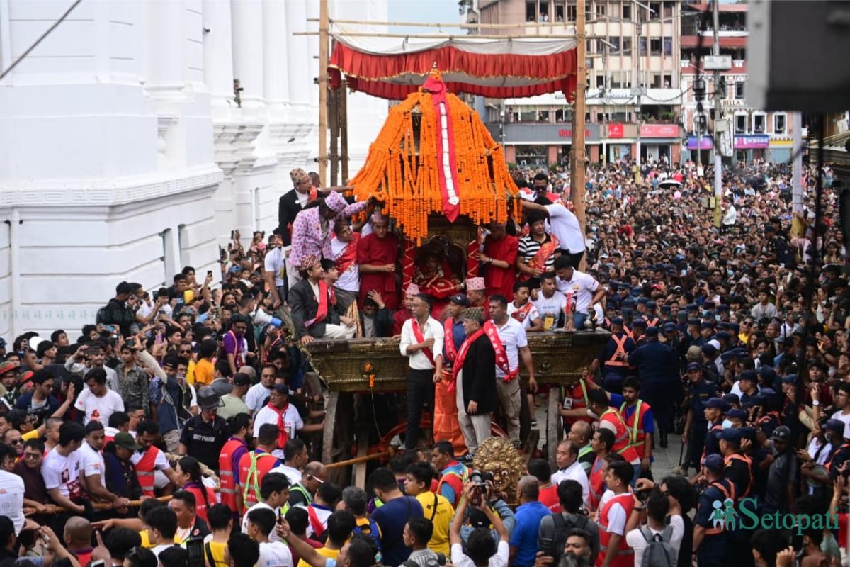 काठमाडौंमा ८ दिनसम्म भव्य मनाइने इन्द्रजात्राको पहिलो दिन (तस्बिरहरू)