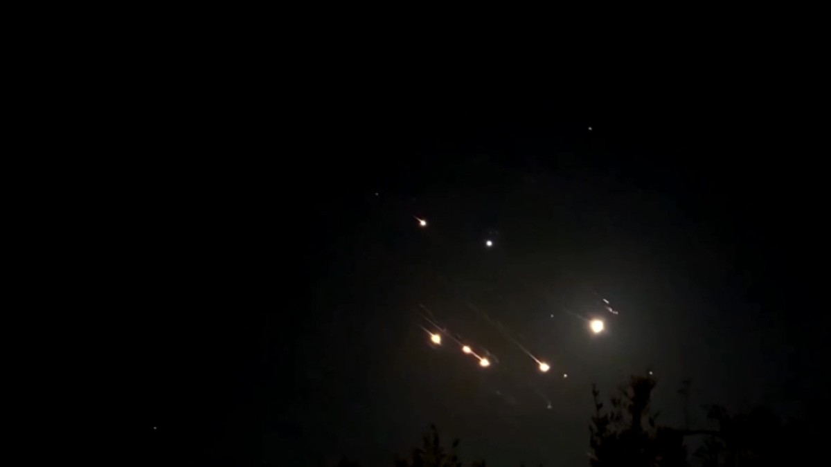 तस्बिरः रोयटर्सले सार्वजनिक गरेको भिडिओको स्क्रिनसट ।