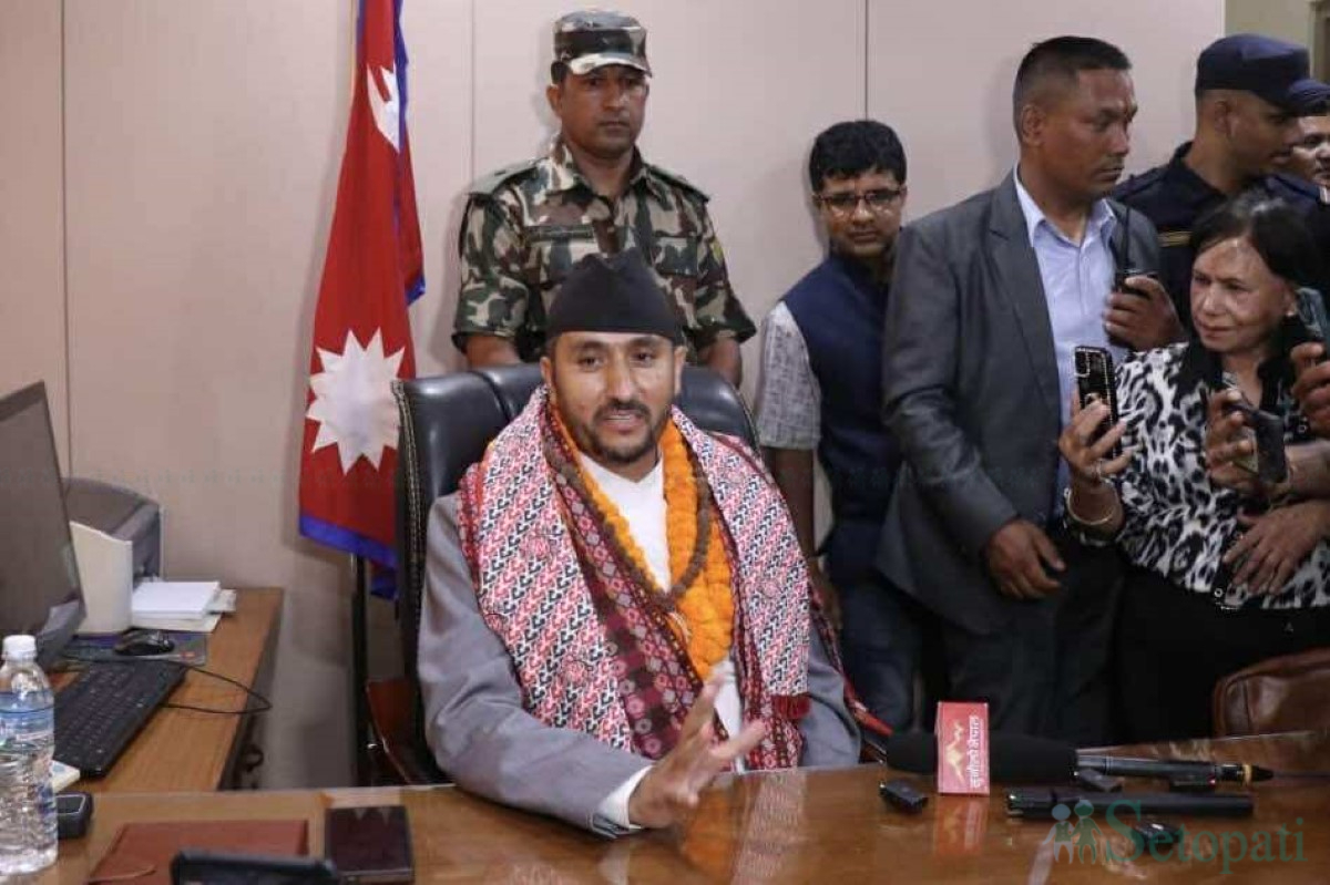 देशका १० सहरका सार्वजनिक स्थानमा नि:शुल्क वाइफाइ व्यवस्था गर्ने सञ्चारमन्त्री खरेलको निर्णय