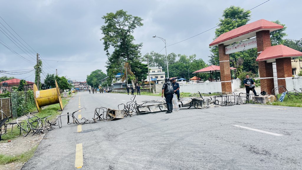 चितवनमा दिउँसो निषेधाज्ञा, राति कर्फ्यू