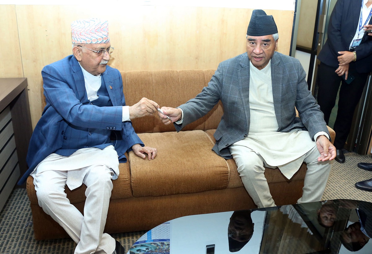 oli-and-deuba-(3)-1720793344.jpg