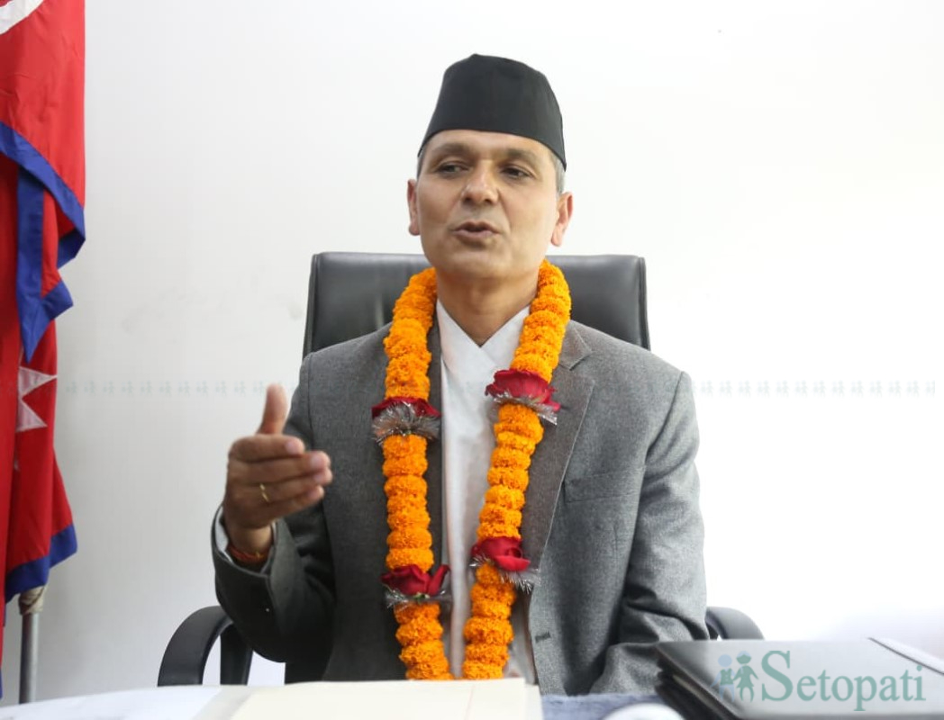 पदबहाली लगत्तै गृहमन्त्री अर्यालले गरे दुई निर्णय