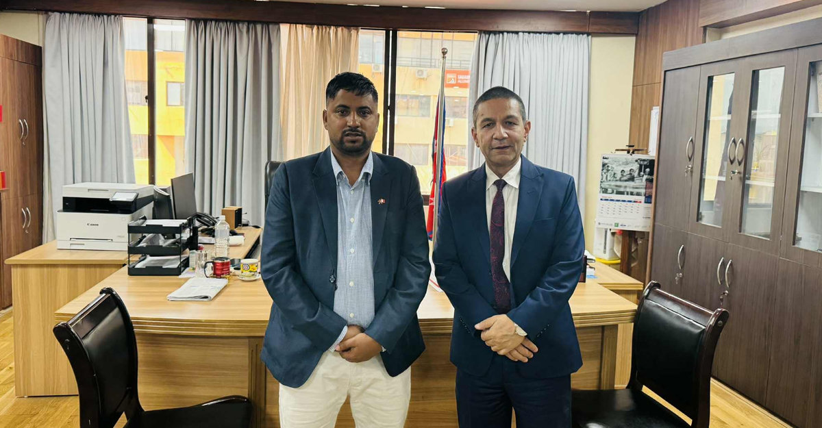 एनआरएनए अध्यक्ष रेम्स खनाल र महान