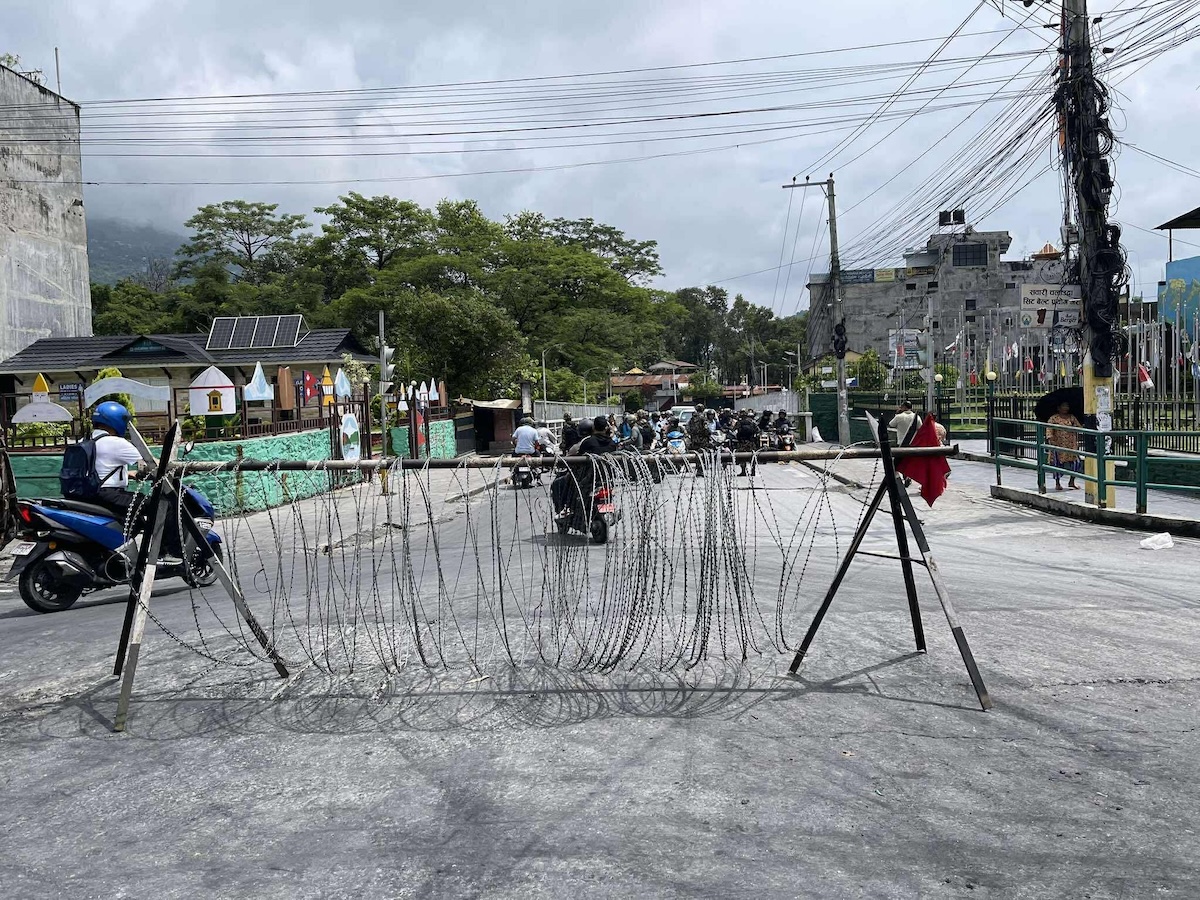 पोखराको सडकमा पनि सेनाको कडाइ