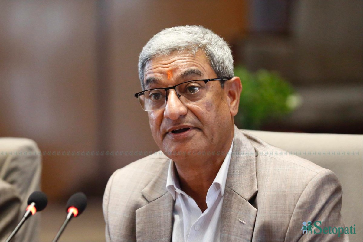 राजीनामा दिन्छु भन्दै कांग्रेस बैठकबाट निस्किए गृहमन्त्री लेखक