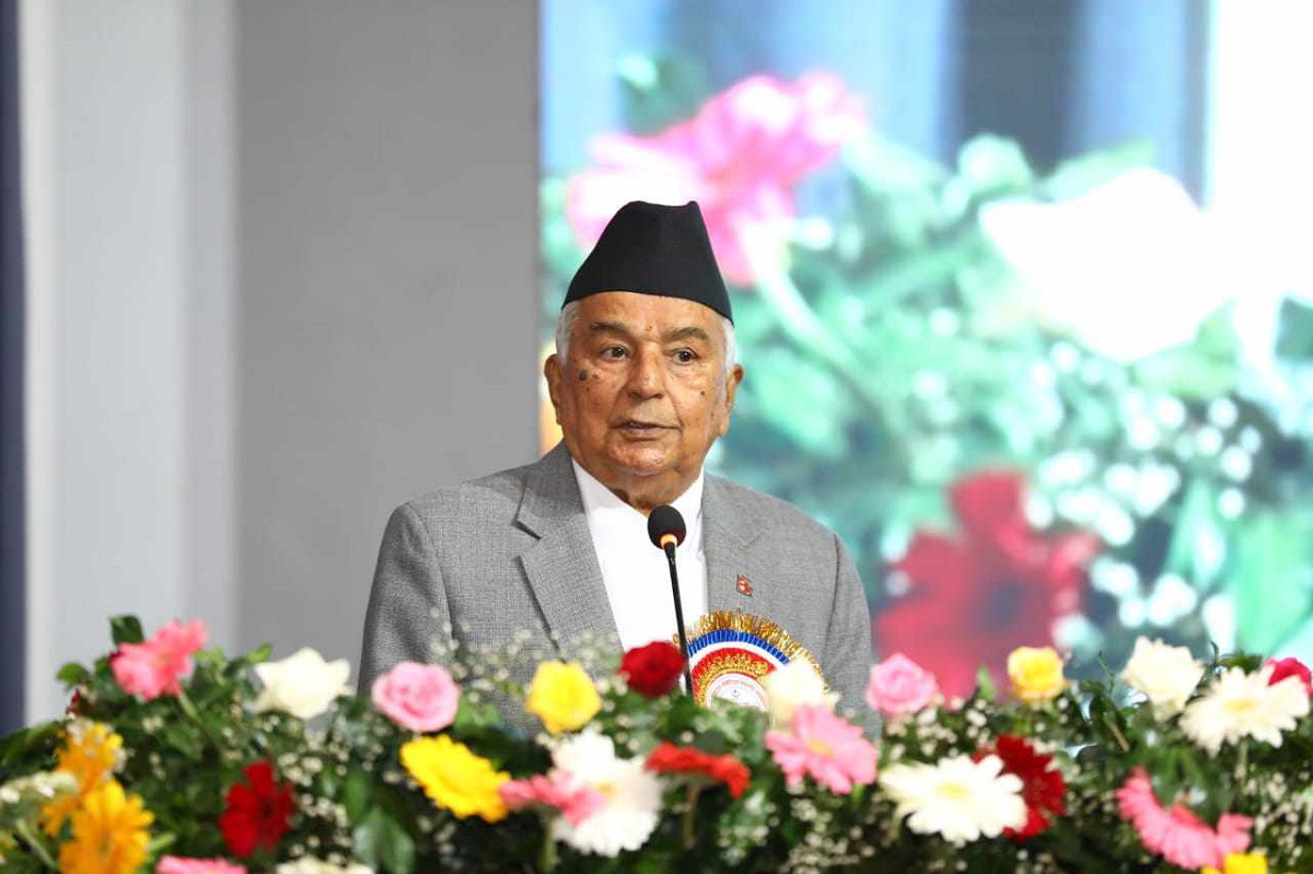 संवैधानिक दायरामा रहेर मुलुकलाई निकास दिन म हर प्रयास गर्दैछु: राष्ट्रपति