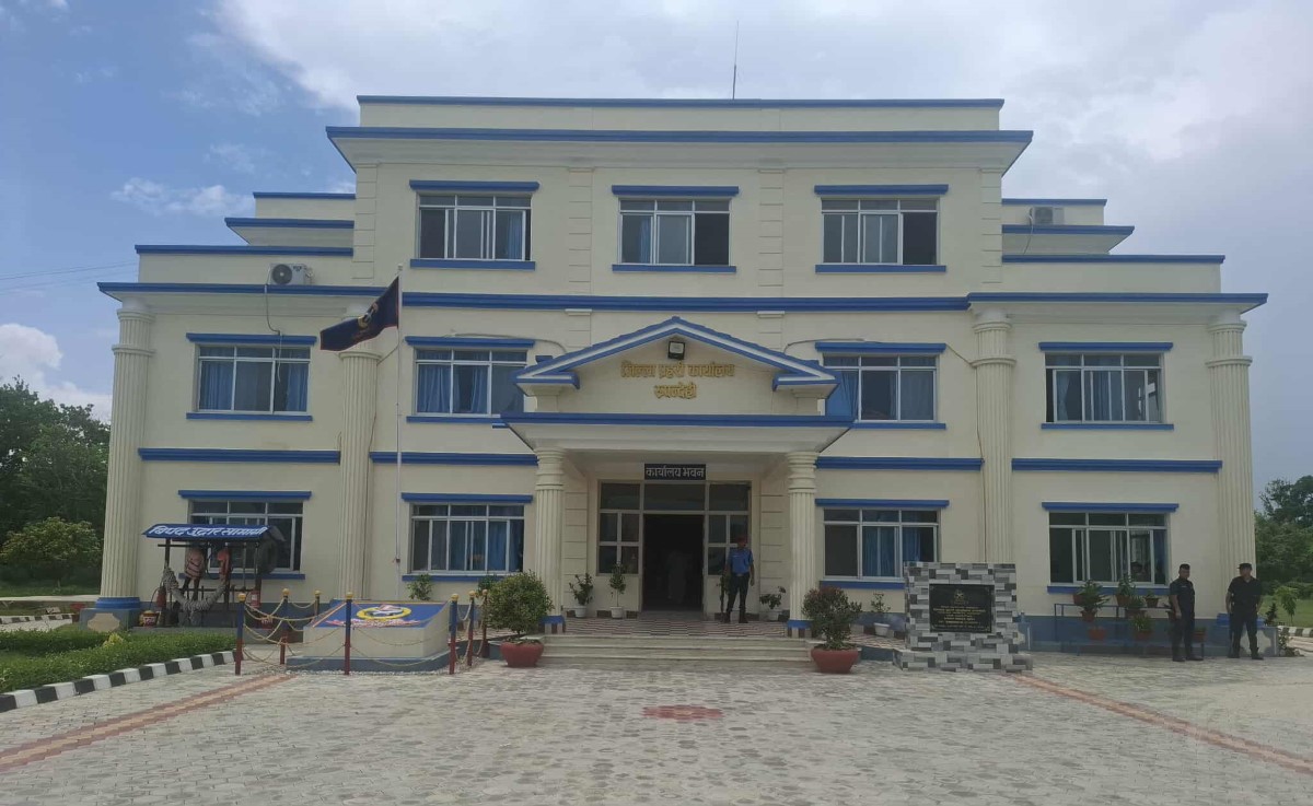 कारागारबाट फरार आठ जना रूपन्देहीबाट पक्राउ