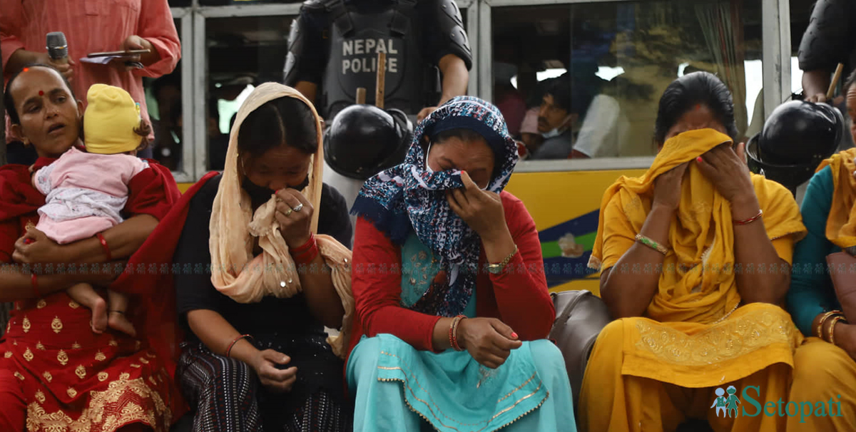 सोती घटनाका पीडित परिवार। फाइल तस्बिर।