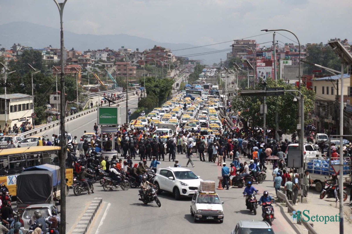 taxi-protest-setopati-(3)-1726216071.jpeg