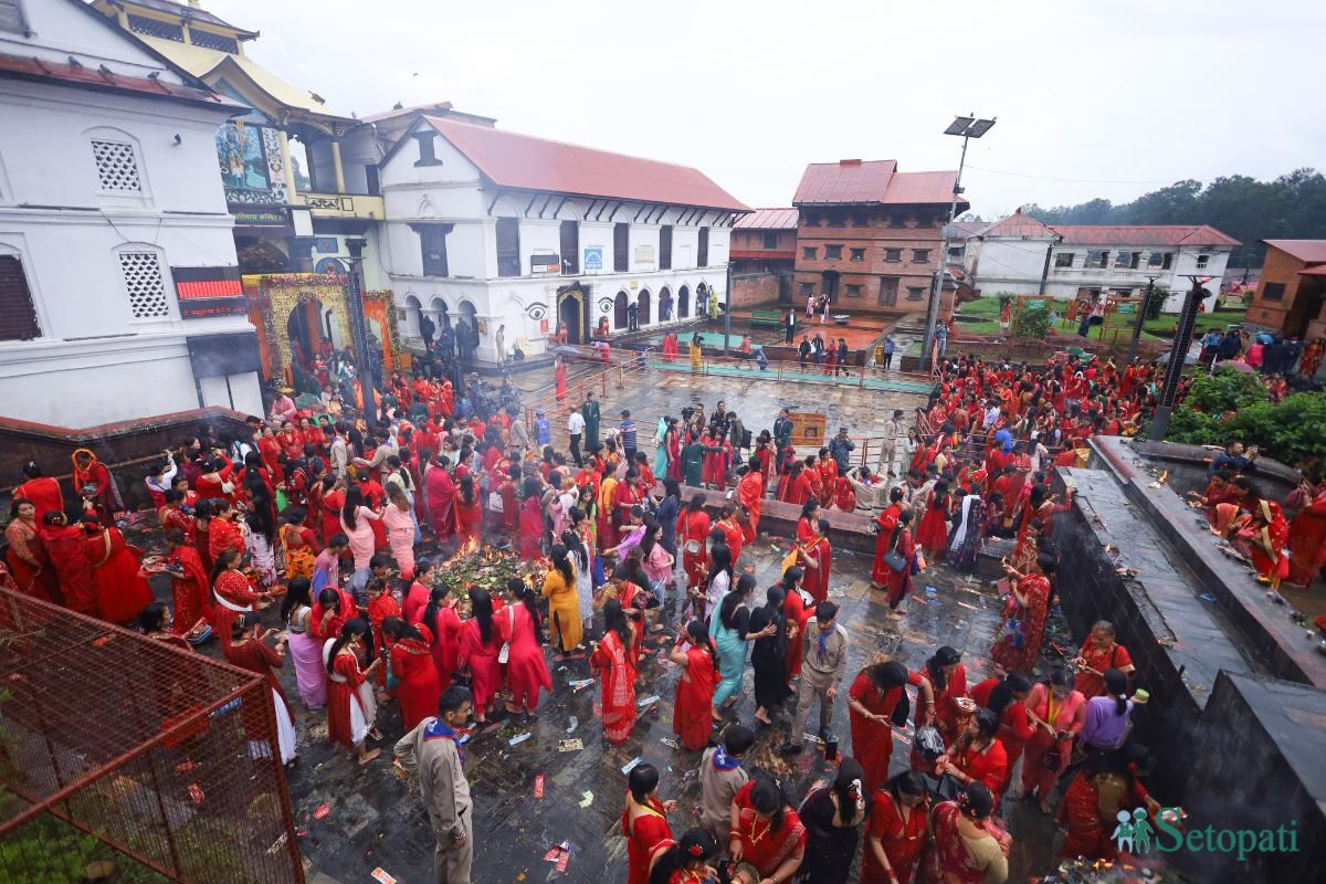 teej-pashupatinath-(13)-ink-1725591824.jpeg