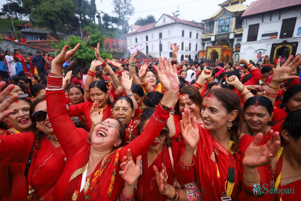 teej-pashupatinath-(18)-ink-1725591825.jpeg