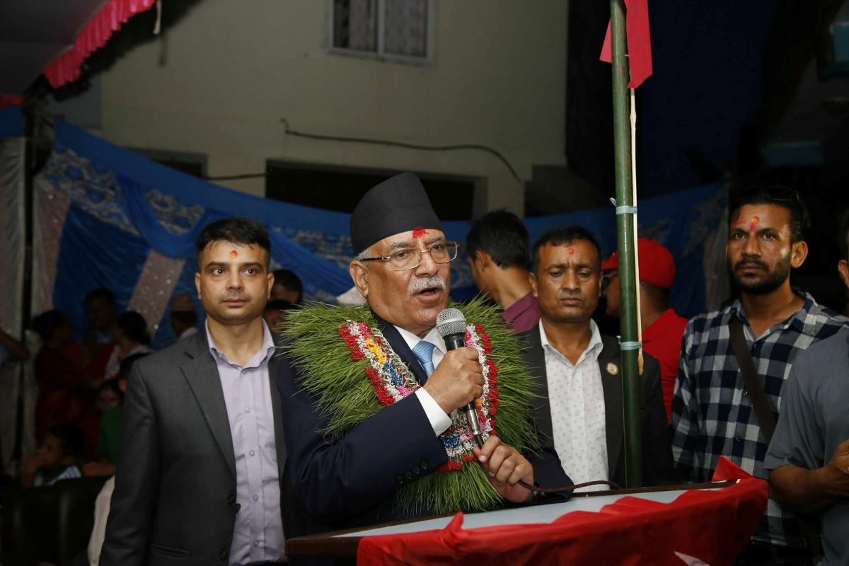 बिचौलियाले पैसा र धम्की दिएर कांग्रेस र एमालेको सरकार बनाए: प्रचण्ड